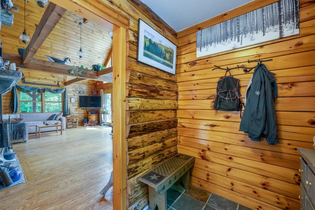 10 Hermit Hollow Lane Sutton NH 03273