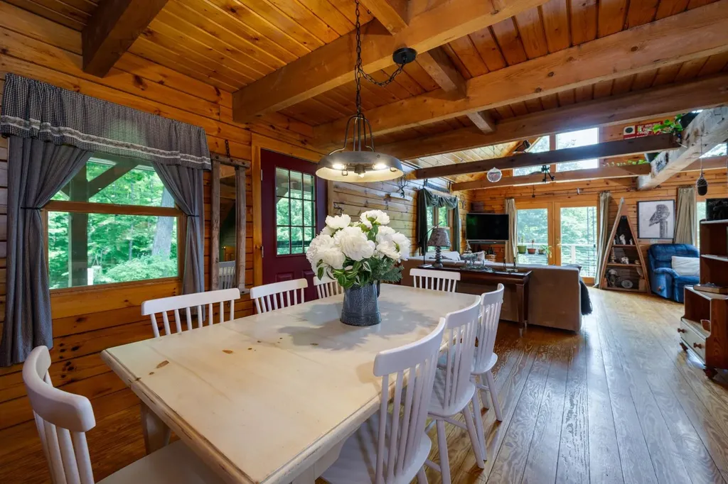 10 Hermit Hollow Lane Sutton NH 03273