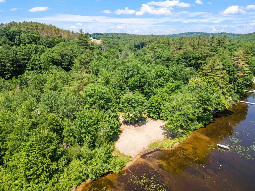 17 Kent Lane Barnstead NH 03225
