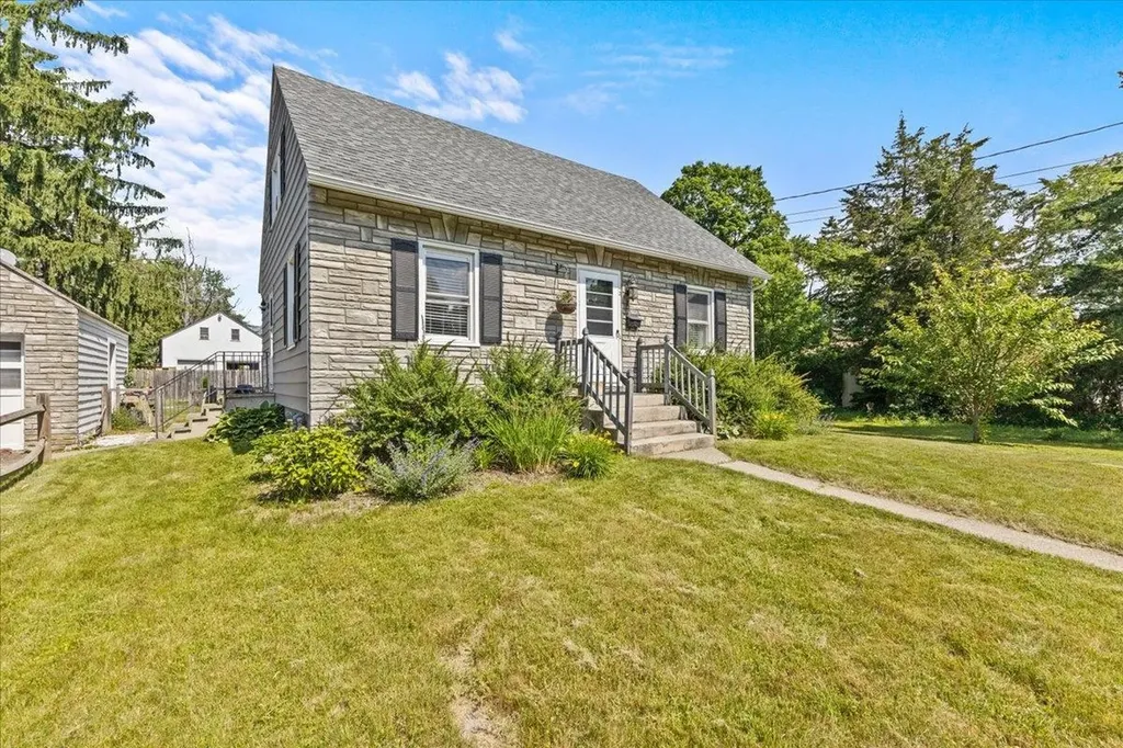 2 Maplewood Drive South Burlington VT 05403