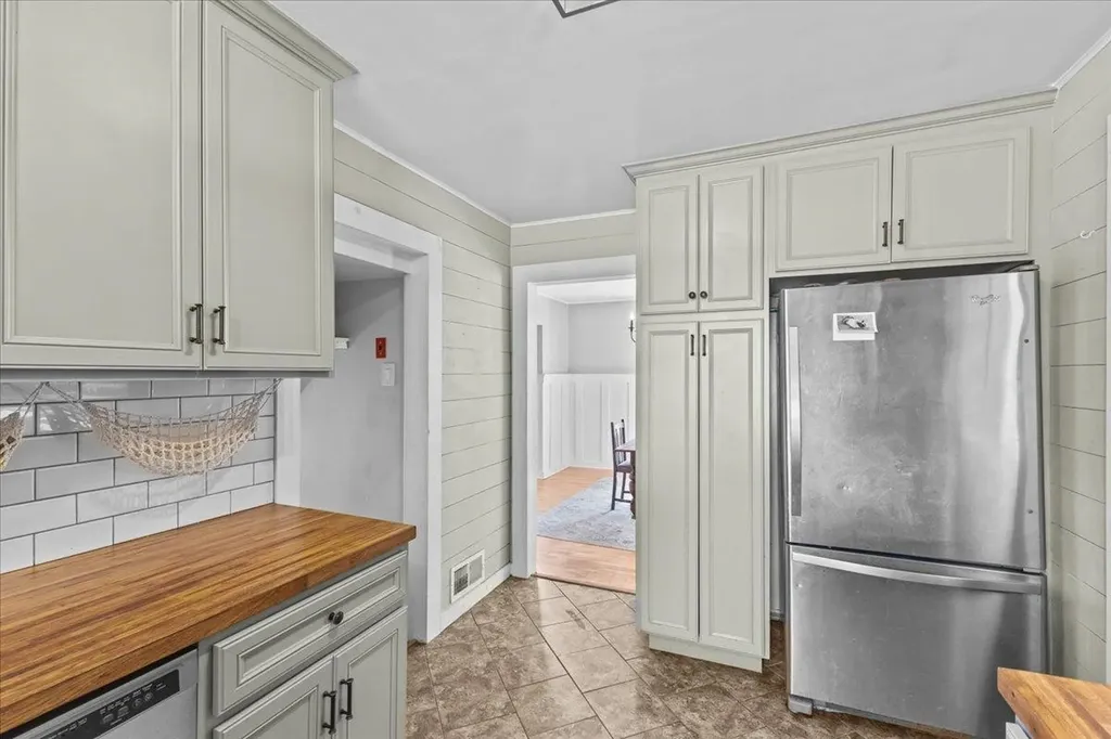 2 Maplewood Drive South Burlington VT 05403