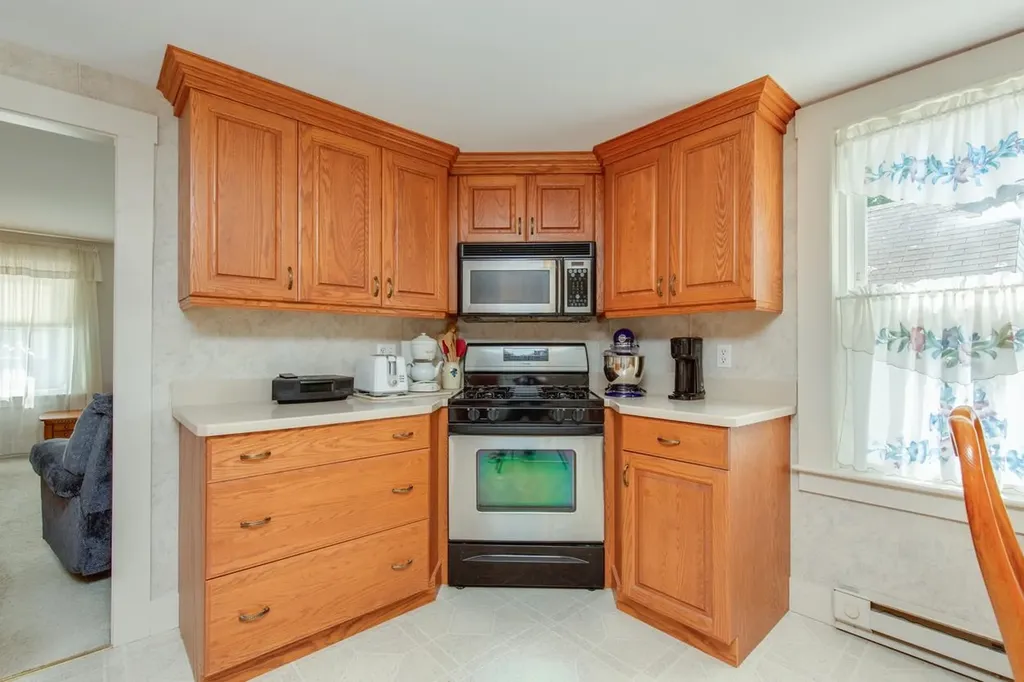 75 Ash Street Nashua NH 03060