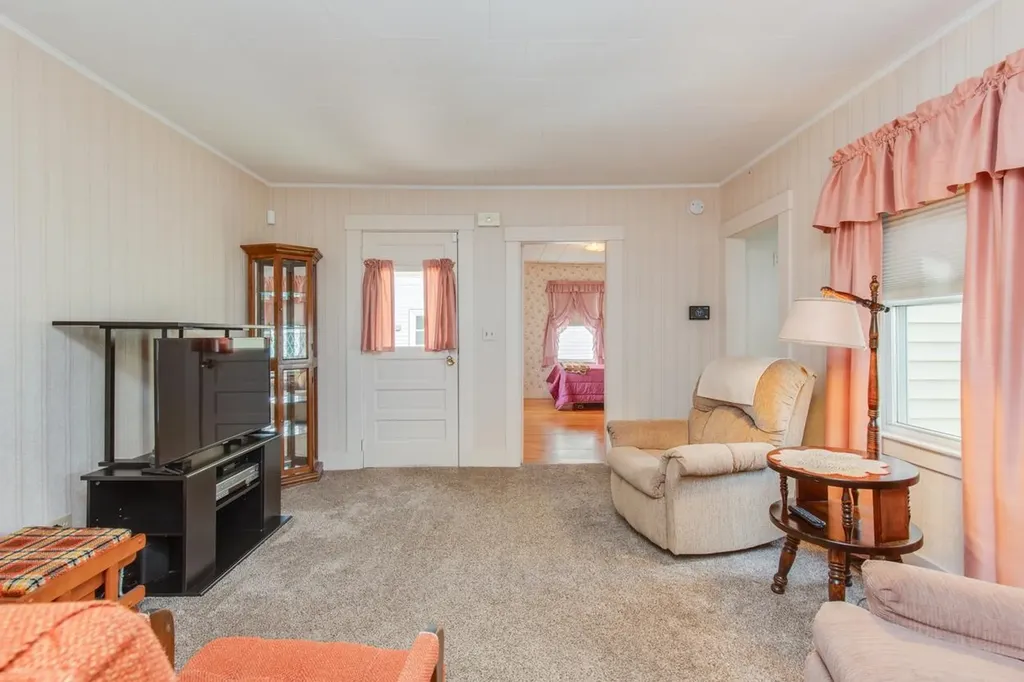 75 Ash Street Nashua NH 03060