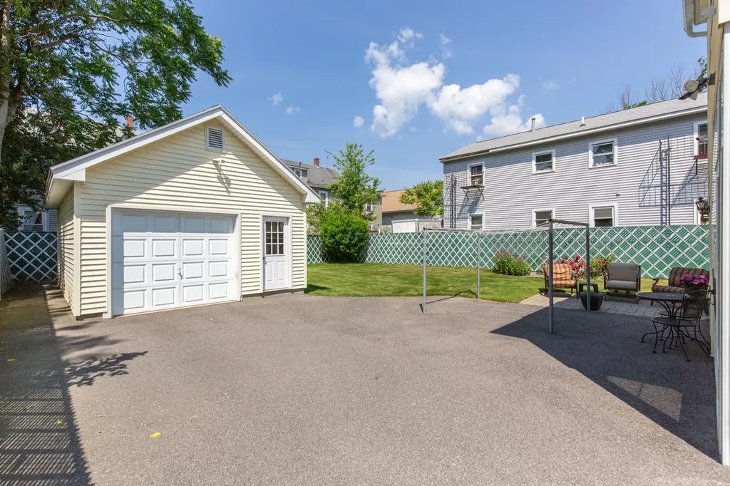 75 Ash Street Nashua NH 03060