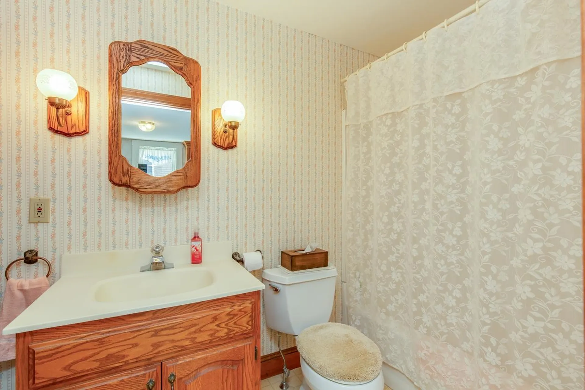 75 Ash Street Nashua NH 03060