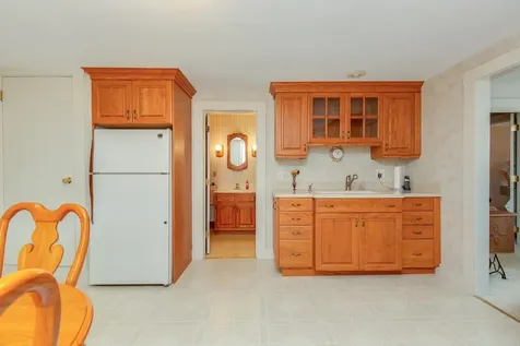 75 Ash Street Nashua NH 03060