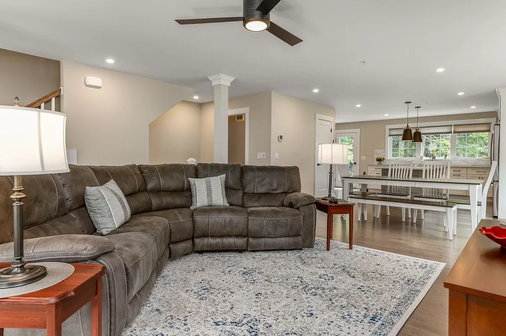 3 Thompson Way Rye NH 03870