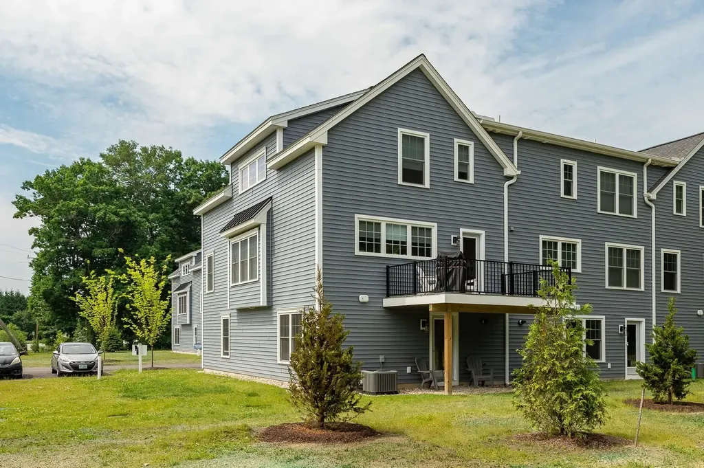 3 Thompson Way Rye NH 03870