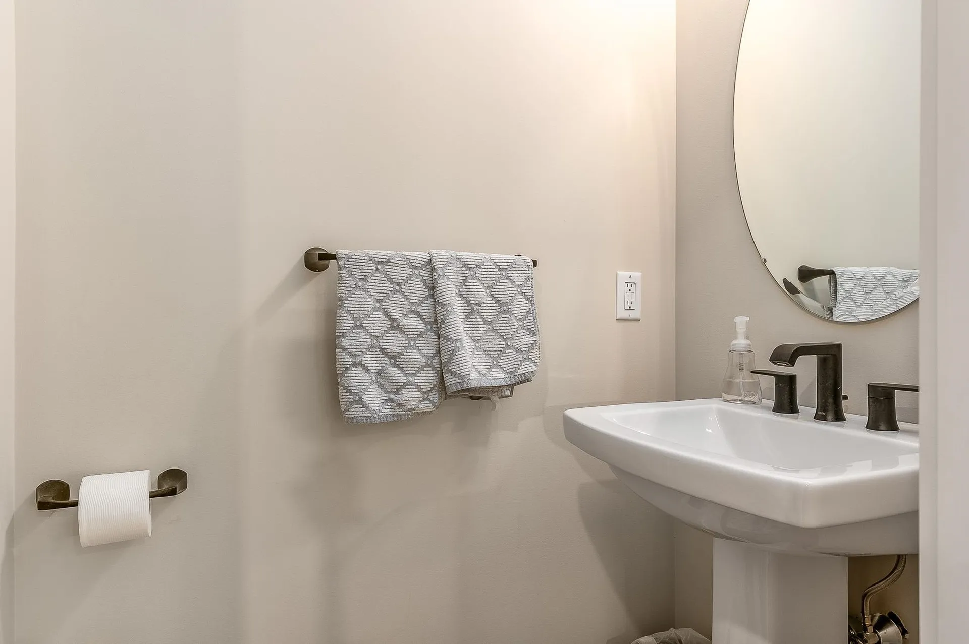 3 Thompson Way Rye NH 03870