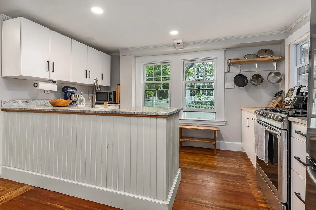 27 Philbrick Road Kittery ME 03904