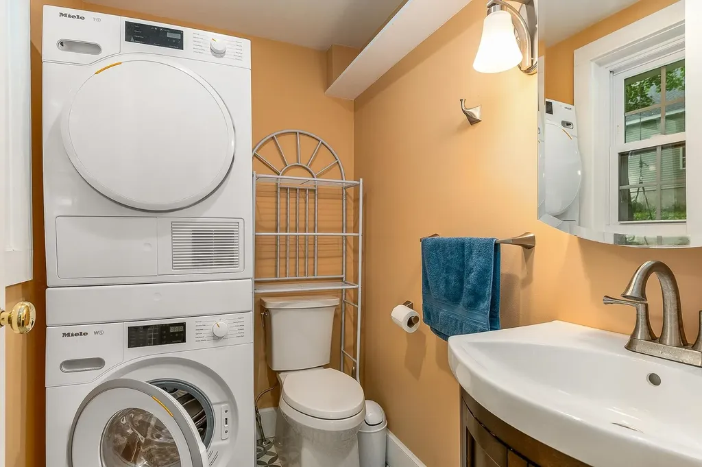 27 Philbrick Road Kittery ME 03904
