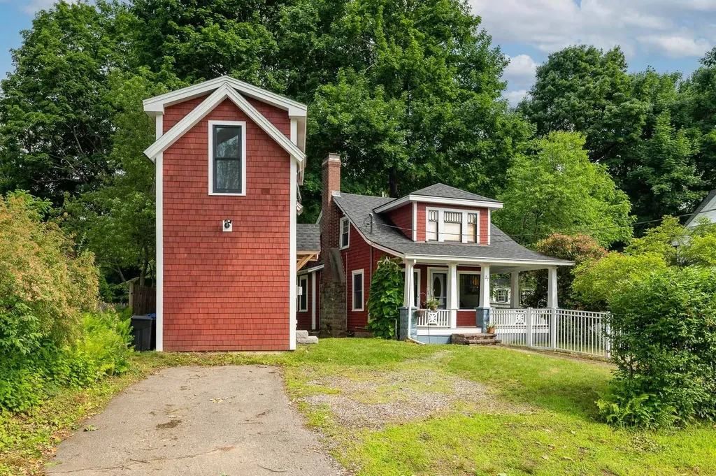 27 Philbrick Road Kittery ME 03904