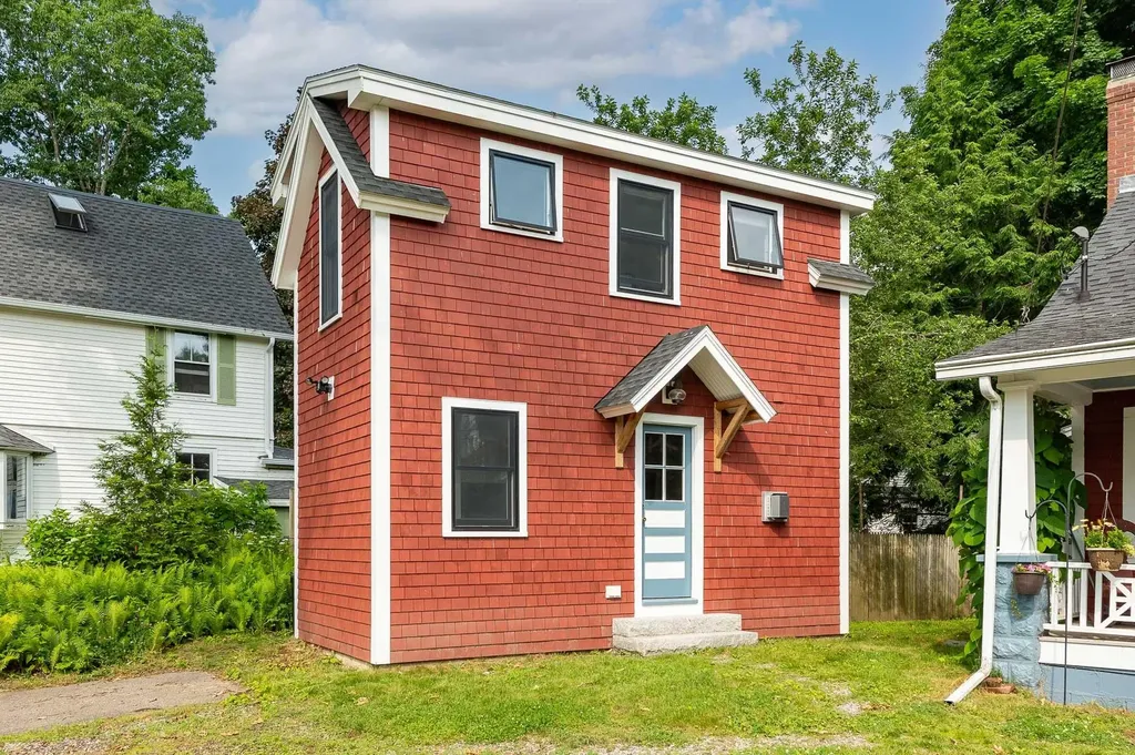 27 Philbrick Road Kittery ME 03904