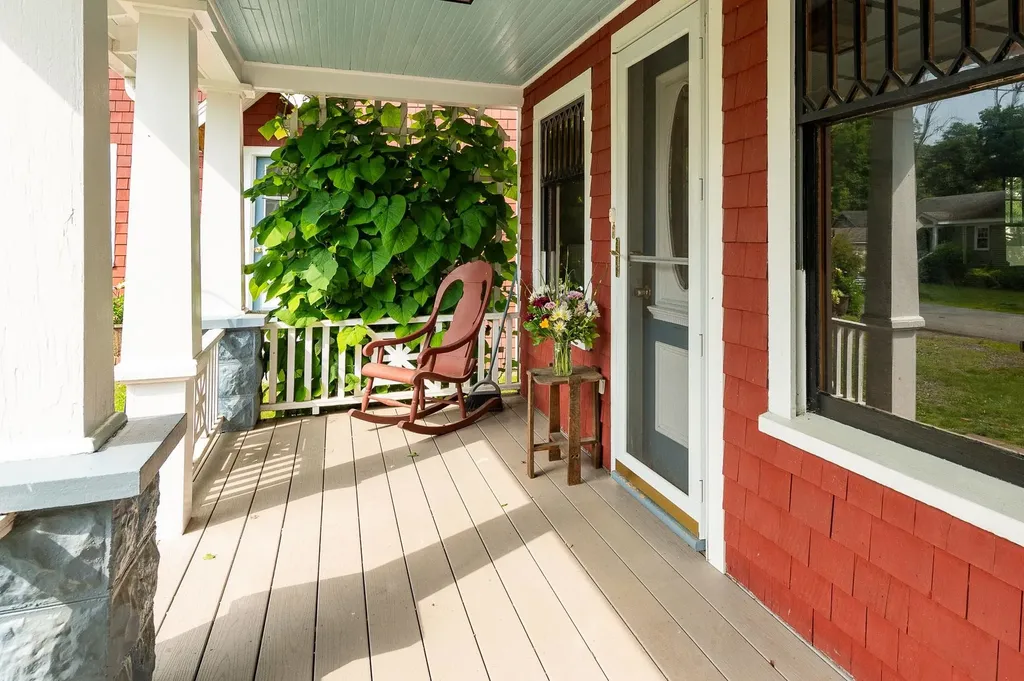 27 Philbrick Road Kittery ME 03904