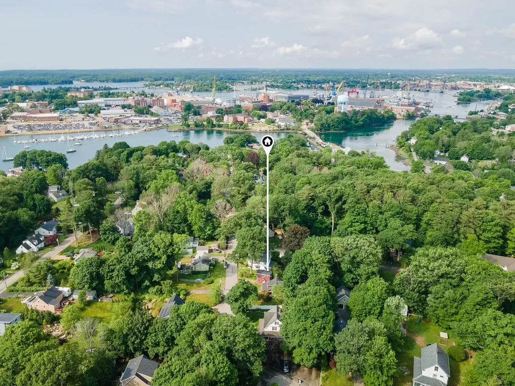 27 Philbrick Road Kittery ME 03904