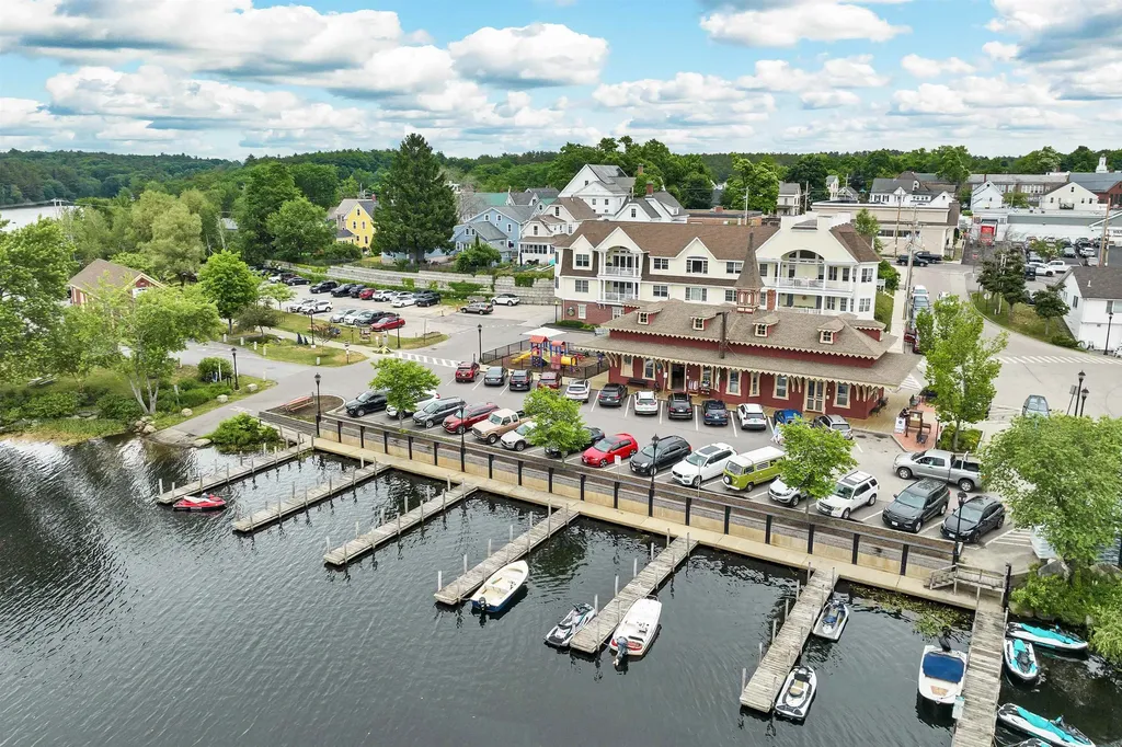 61-3 Central Avenue Wolfeboro NH 03894