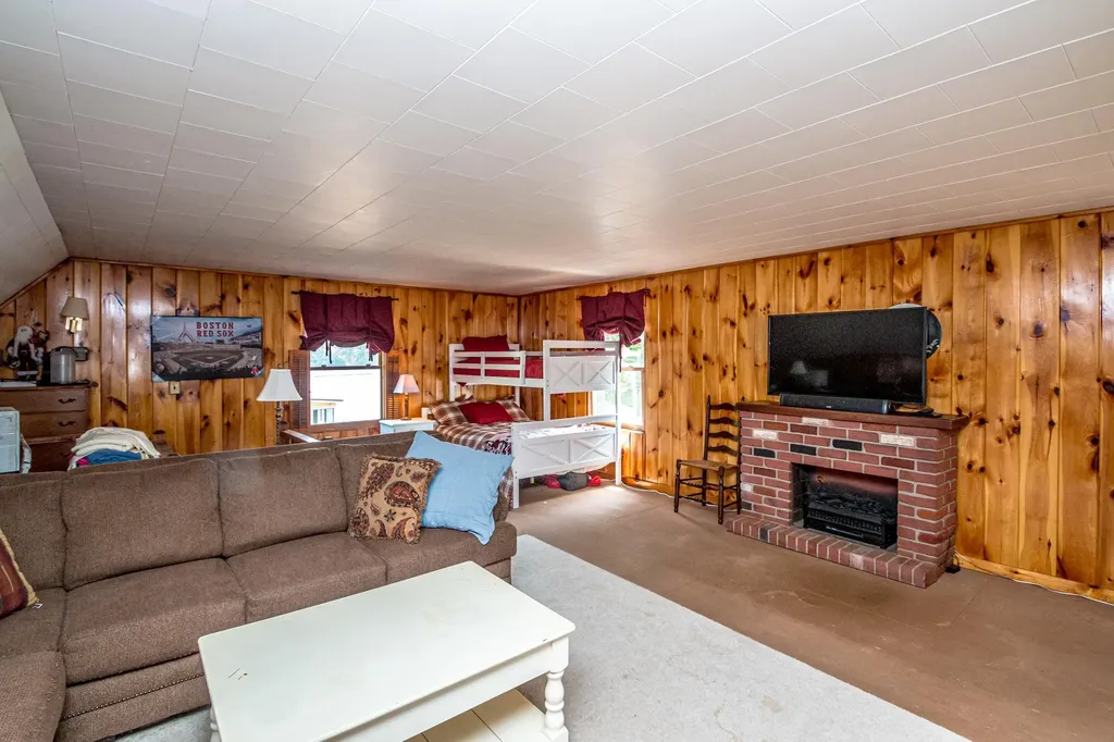89 Joe Del Drive Wakefield NH 03830