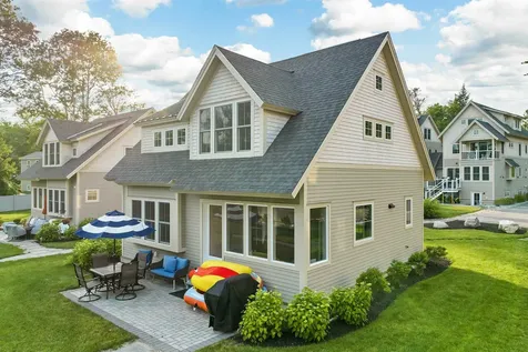 14 Lake Shore Drive Moultonborough NH 03254