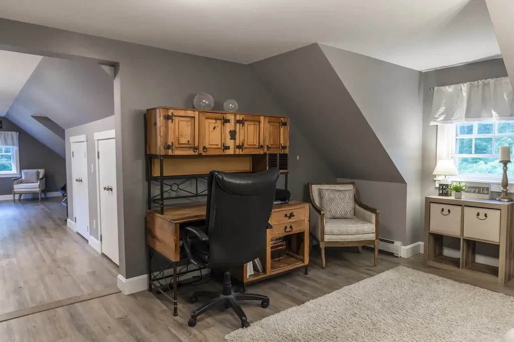 86 Appletree Lane Newport City VT 05855