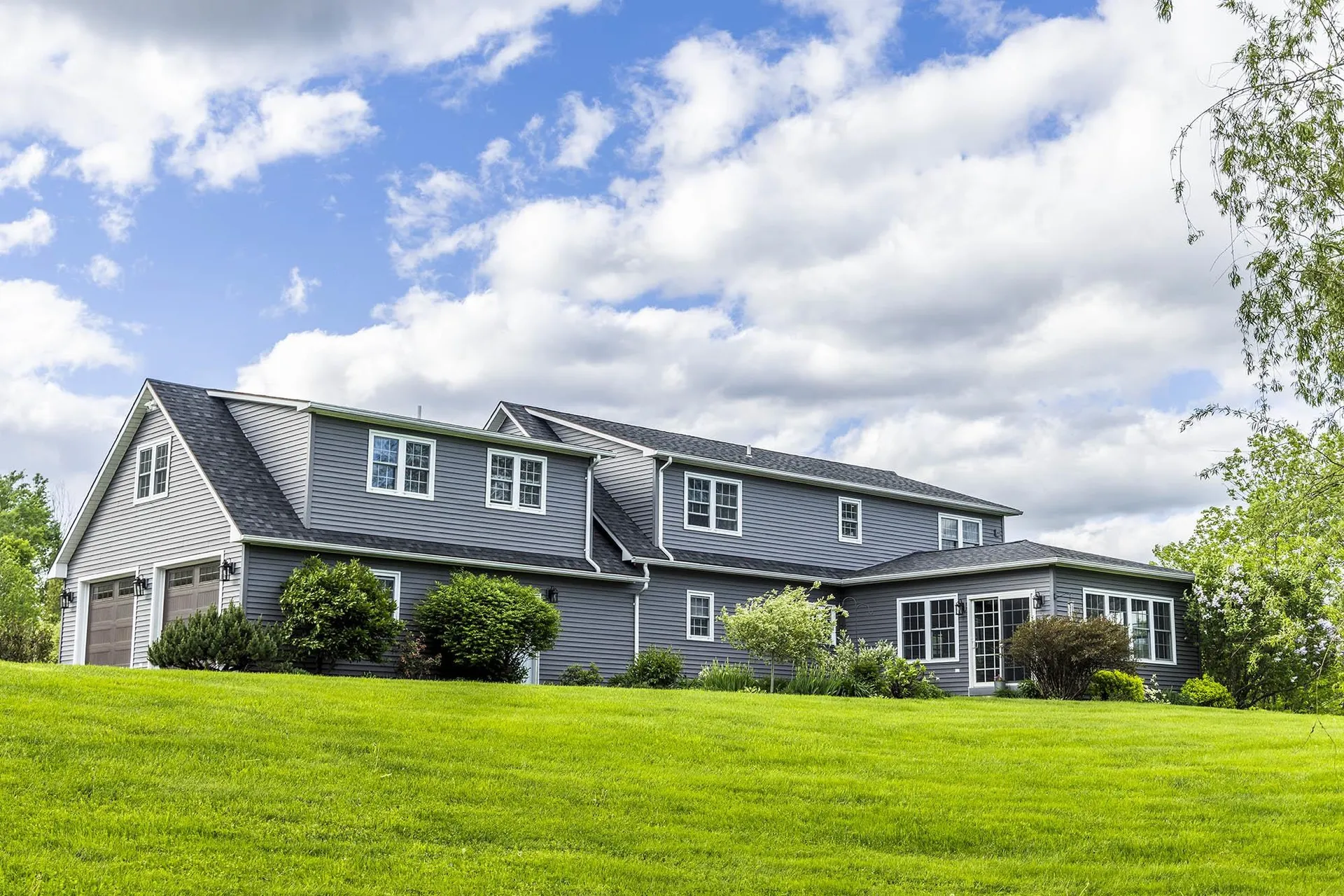 86 Appletree Lane Newport City VT 05855