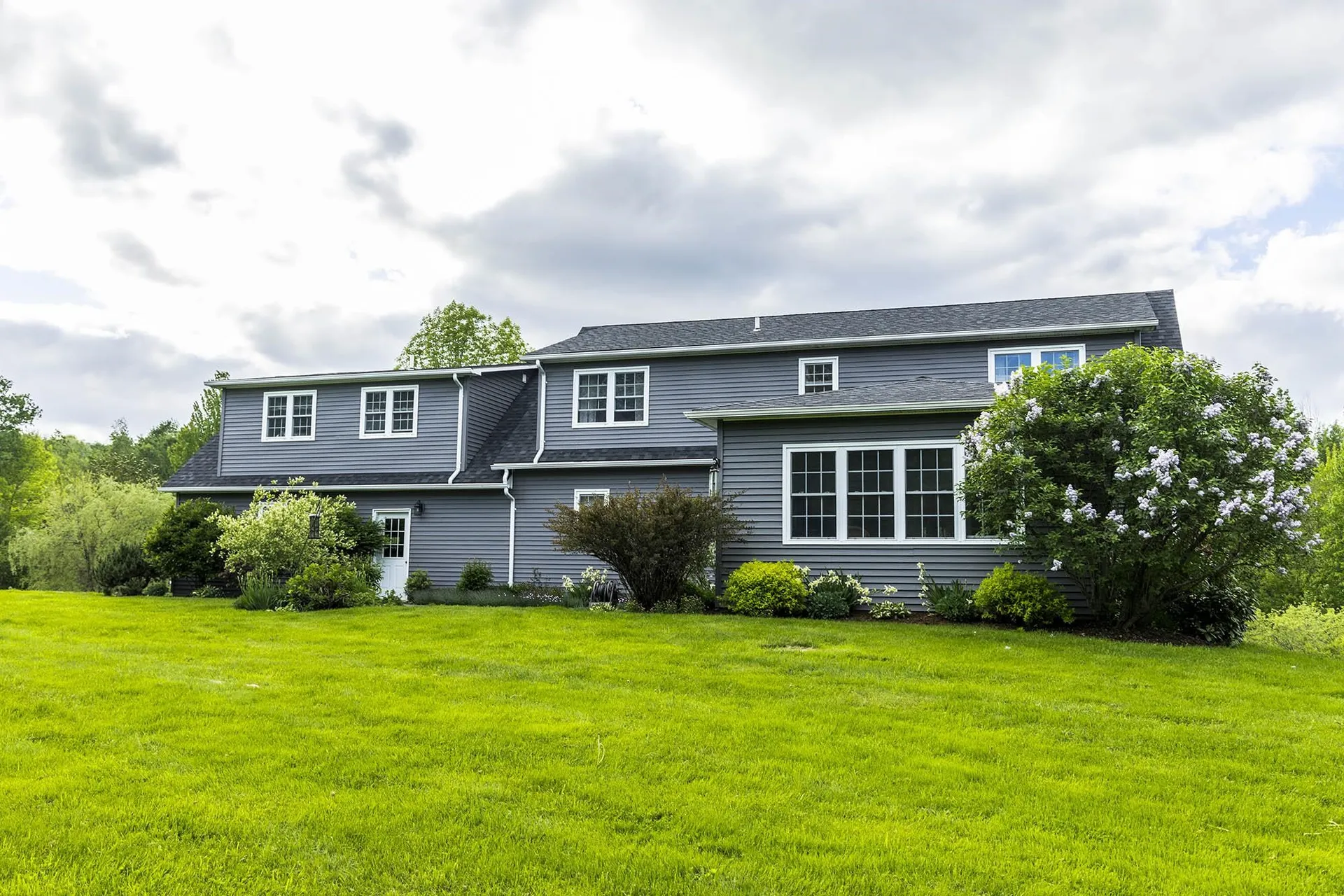 86 Appletree Lane Newport City VT 05855