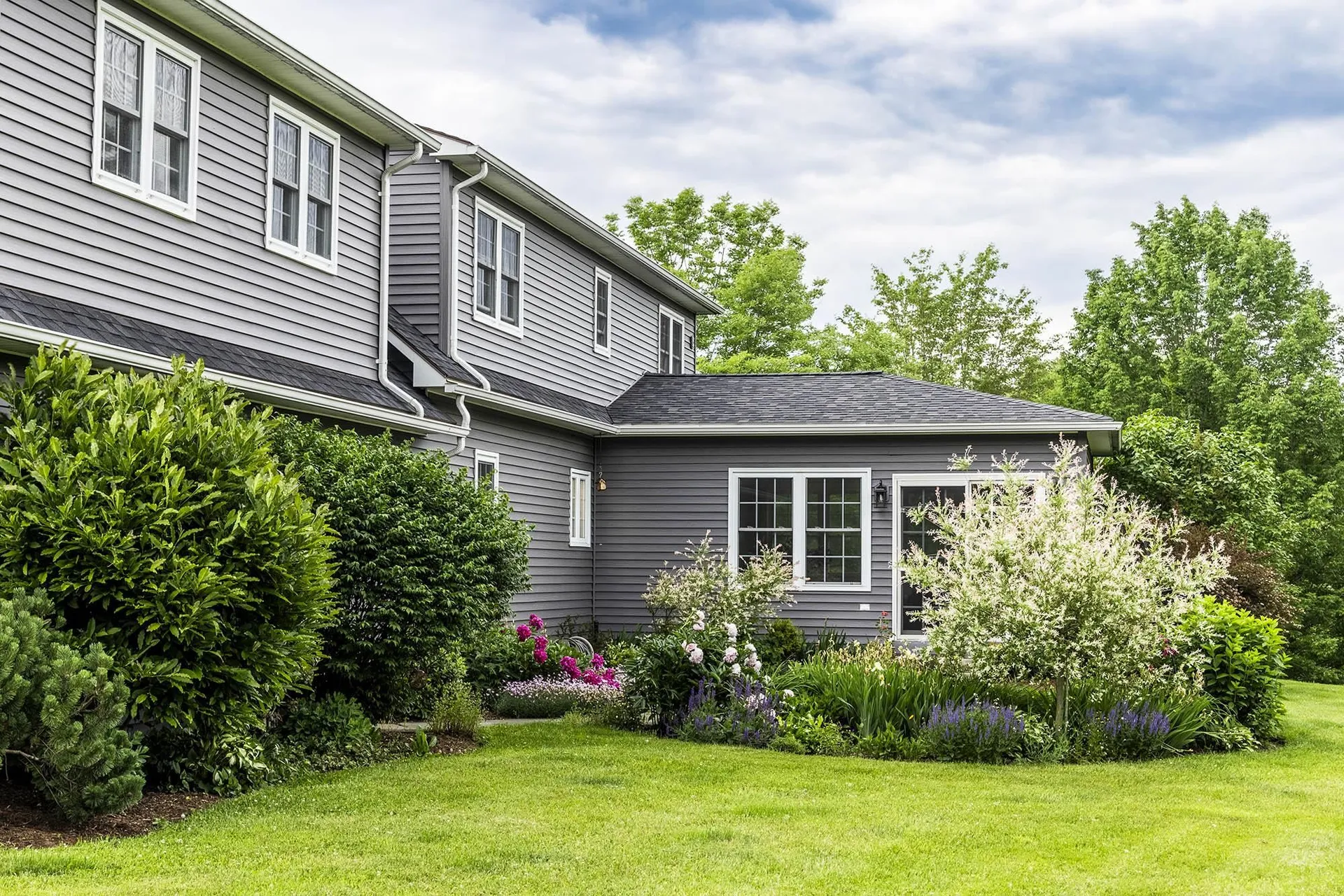 86 Appletree Lane Newport City VT 05855