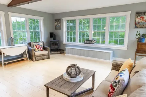 86 Appletree Lane Newport City VT 05855