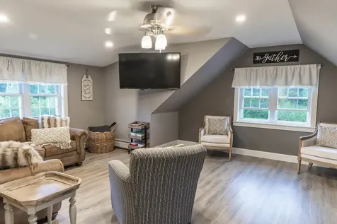 86 Appletree Lane Newport City VT 05855