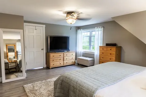 86 Appletree Lane Newport City VT 05855