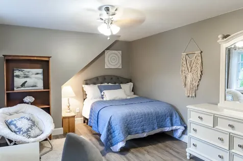 86 Appletree Lane Newport City VT 05855