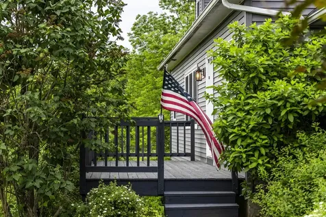 86 Appletree Lane Newport City VT 05855