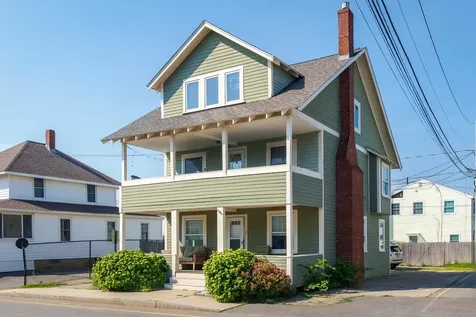 18 Highland Avenue Hampton NH 03842