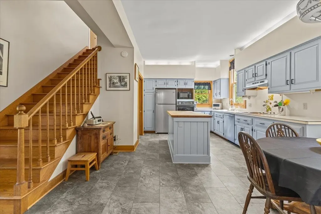 50 Commonwealth Avenue Hyde Park VT 05655