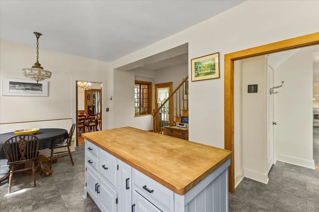 50 Commonwealth Avenue Hyde Park VT 05655