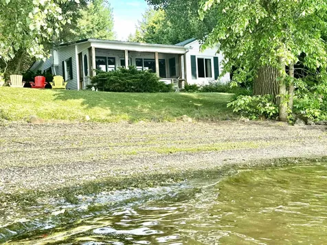 1032 Blockhouse Point Road North Hero VT 05474