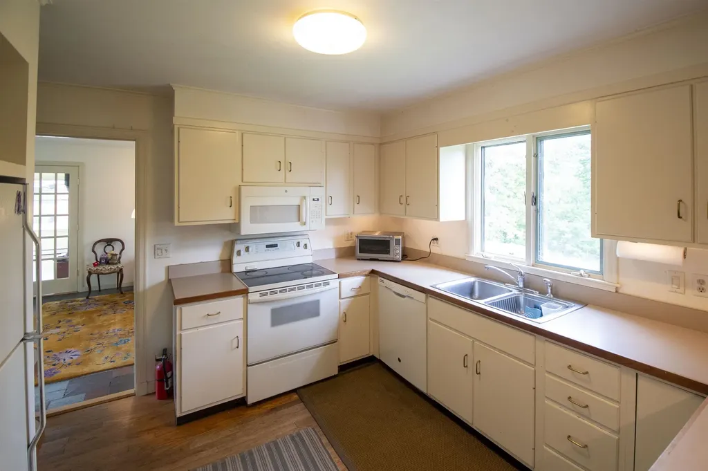 376 Grimes Road Lincoln VT 05443