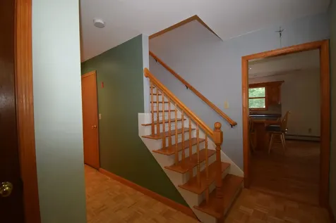 5 Reinfuss Lane Kingston NH 03848