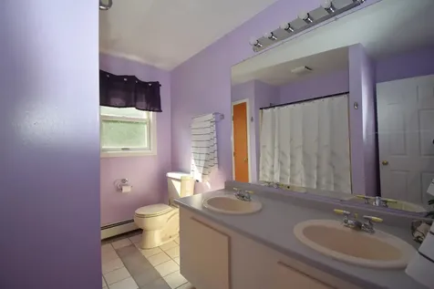 5 Reinfuss Lane Kingston NH 03848