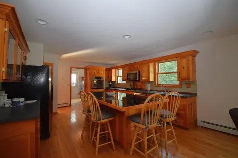 5 Reinfuss Lane Kingston NH 03848