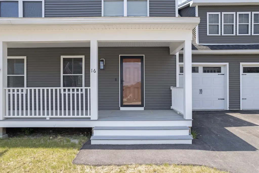 16 Eisenhower Drive Rochester NH 03867