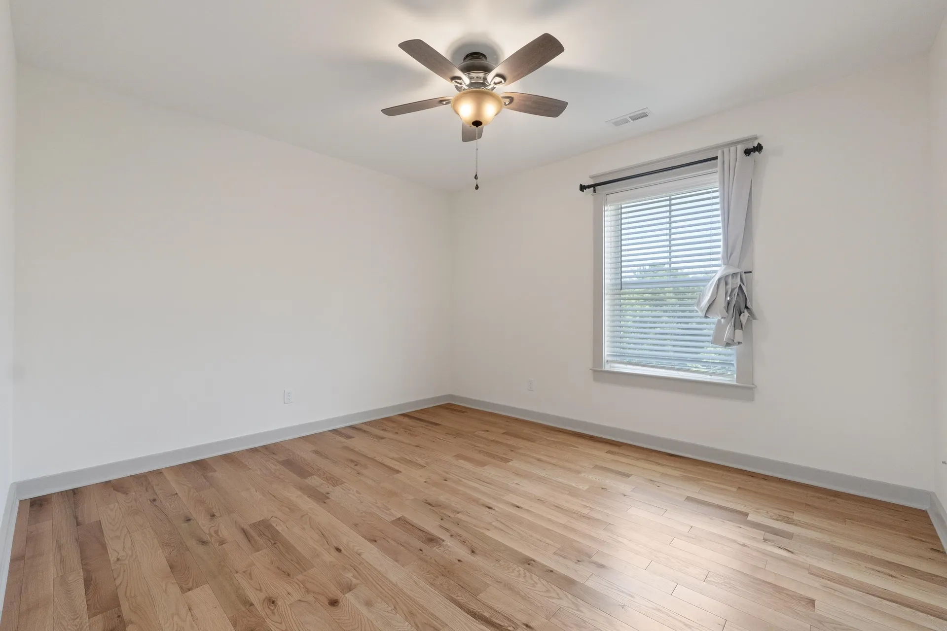 16 Eisenhower Drive Rochester NH 03867