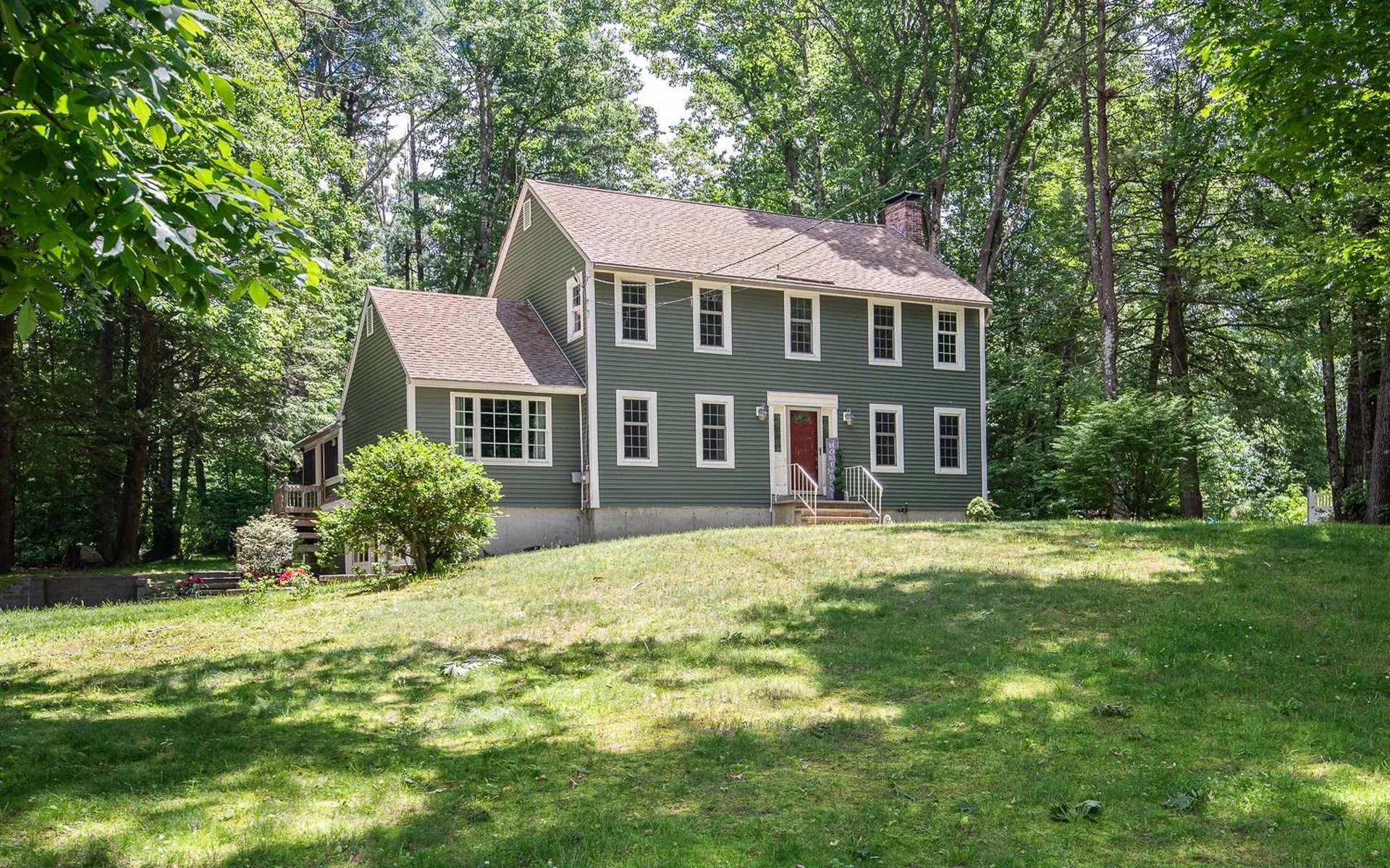 7 Glen Drive Hudson NH 03051