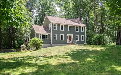 7 Glen Drive Hudson NH 03051