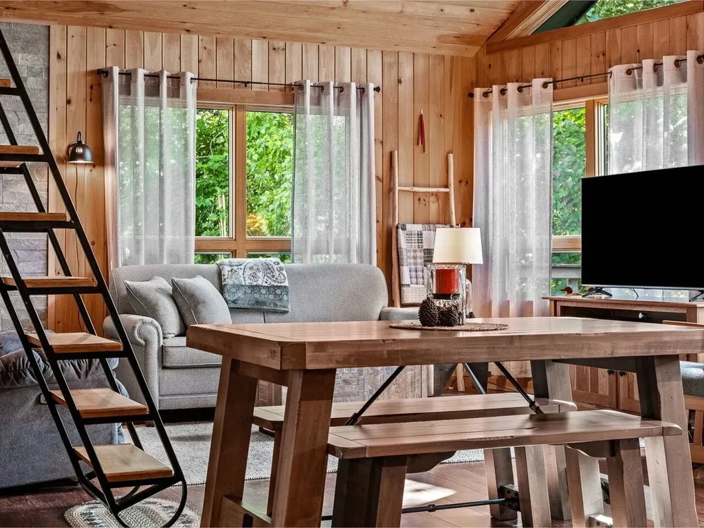 512 Delong Lane Shoreham VT 05770