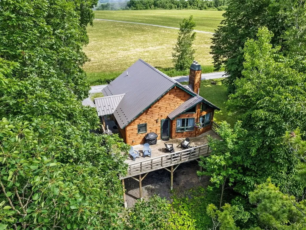 512 Delong Lane Shoreham VT 05770