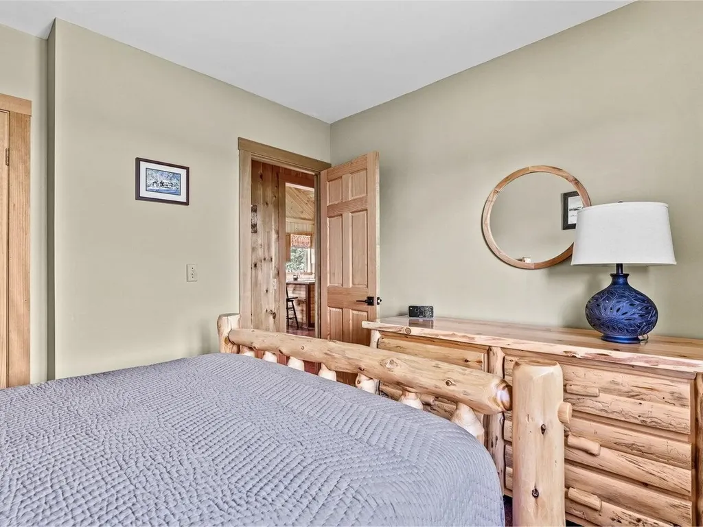 512 Delong Lane Shoreham VT 05770