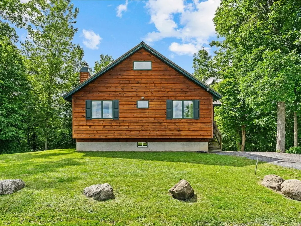 512 Delong Lane Shoreham VT 05770