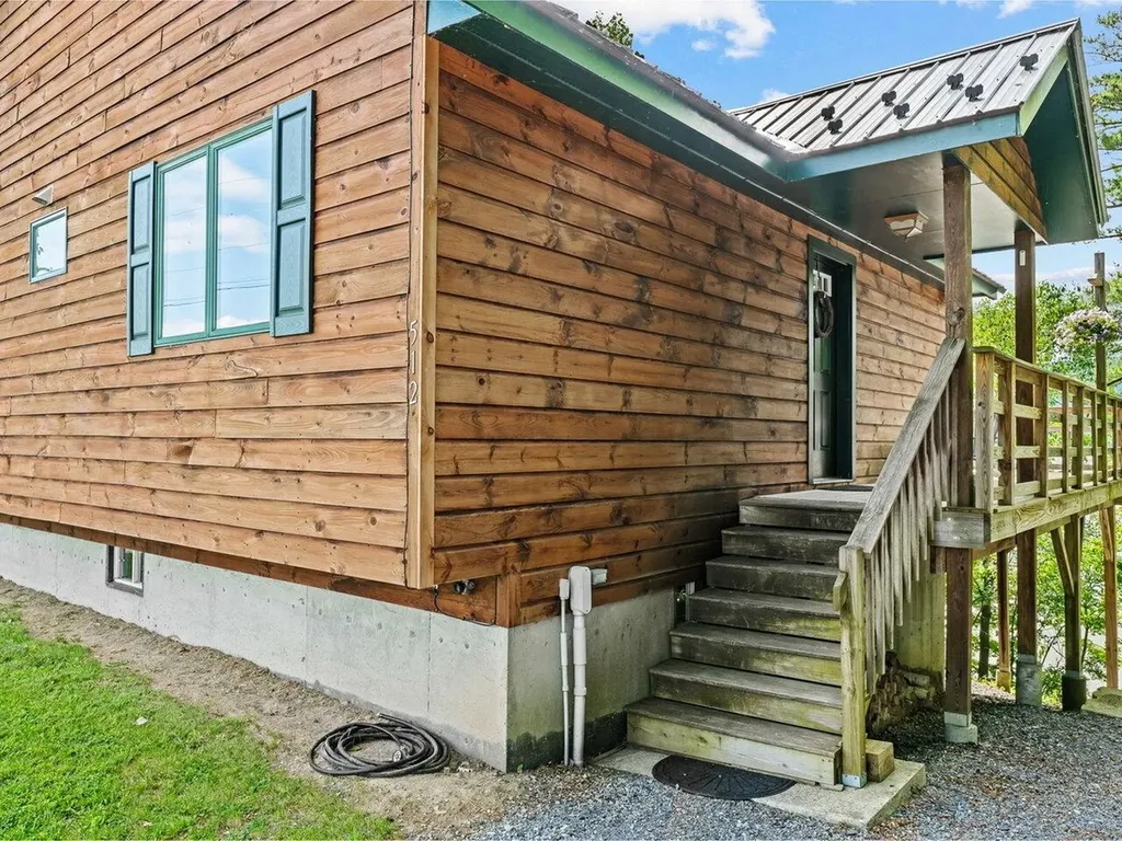 512 Delong Lane Shoreham VT 05770