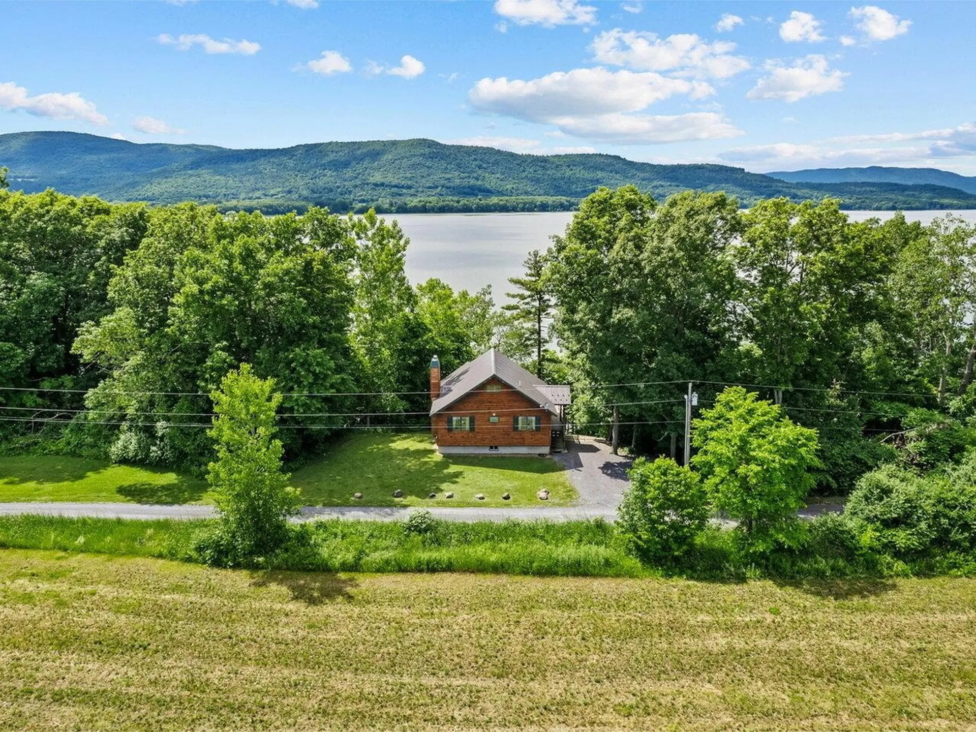 512 Delong Lane Shoreham VT 05770