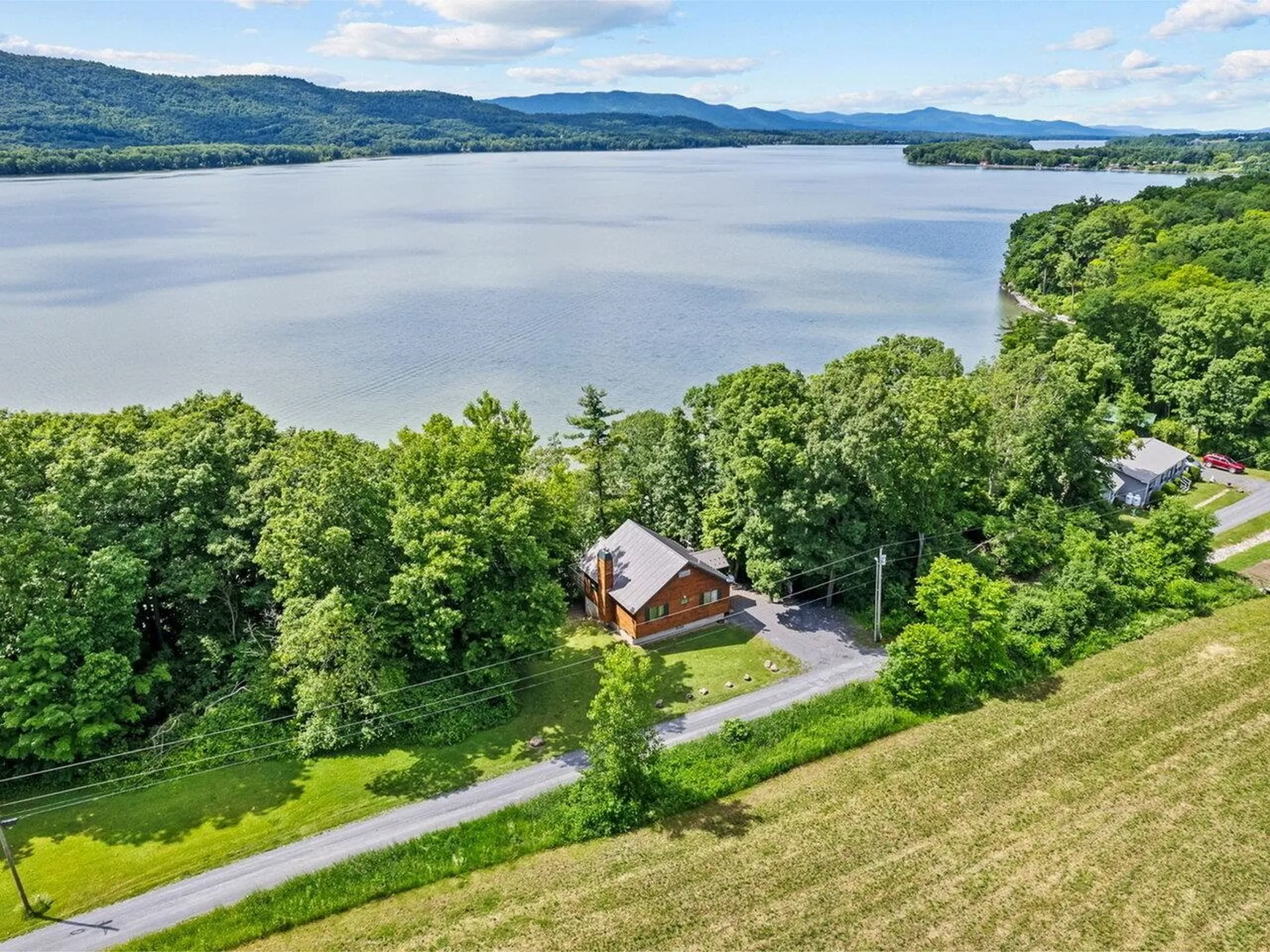 512 Delong Lane Shoreham VT 05770